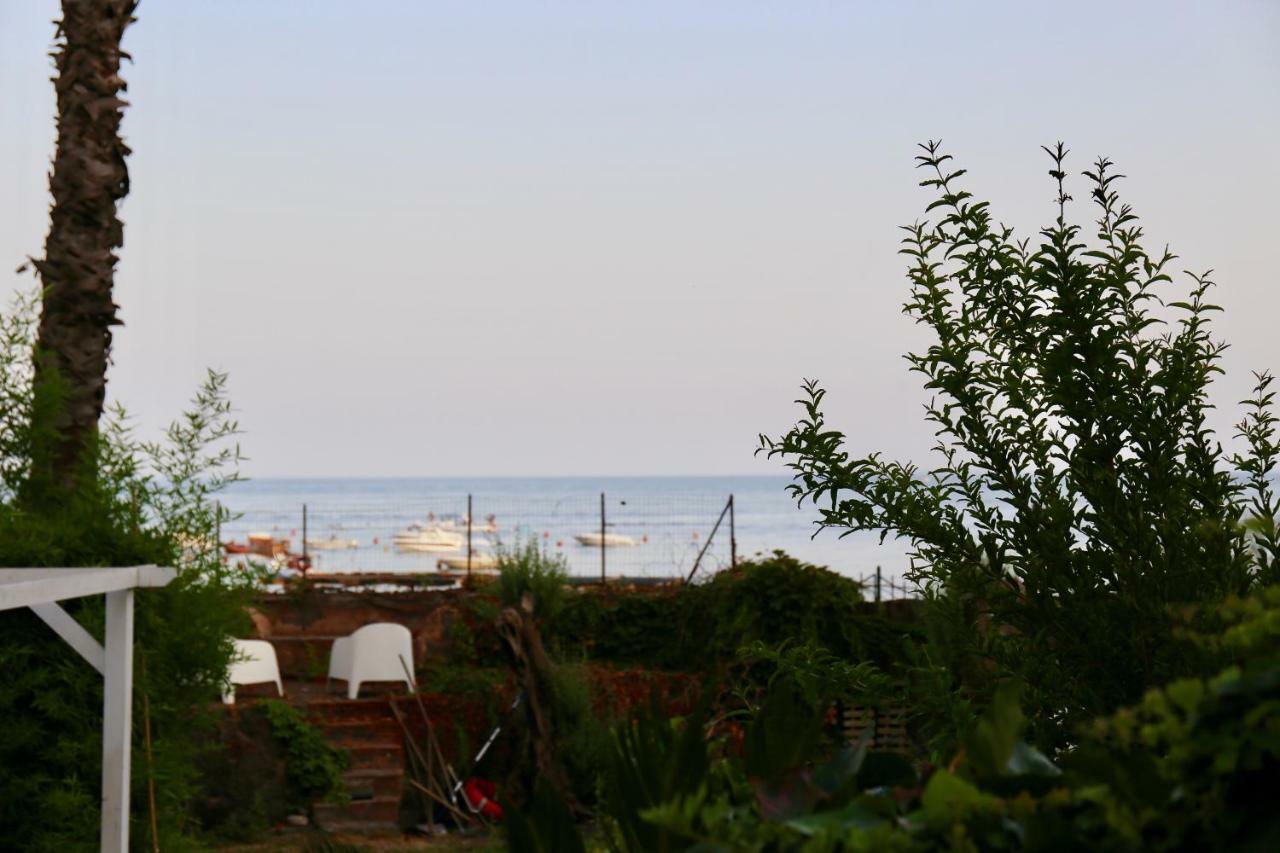 Acquabianca Aci Castello Exterior foto